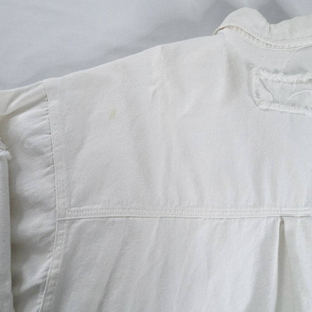 POL Distressed White Denim Oversized Button Up Raw Hem Jacket - Picture 8 of 8